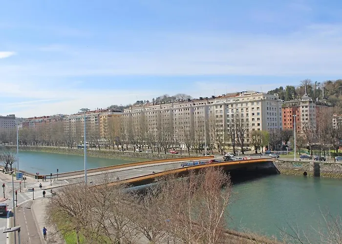 Spacious Independent Bright And With Views * サン・セバスティアン