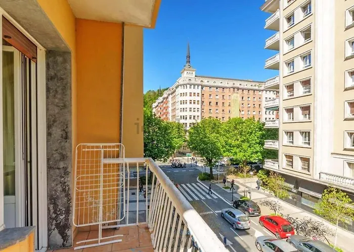 Spacious Independent Bright And With Views Σαν Σεμπαστιάν
