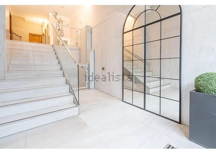 Spacious Independent Bright And With Views アパート