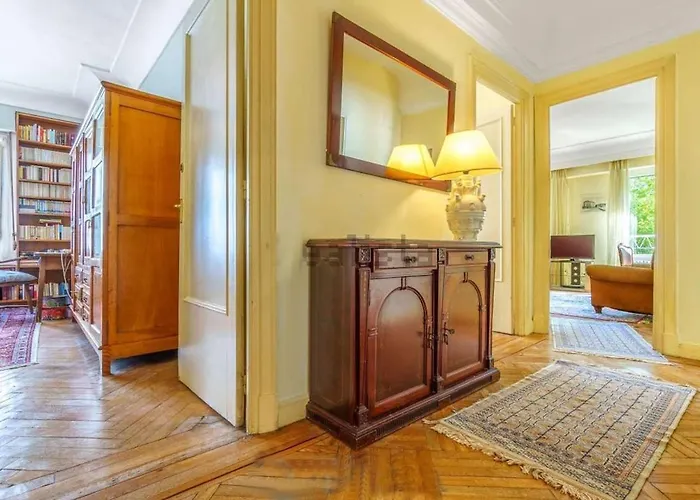 Spacious Independent Bright And With Views サン・セバスティアン